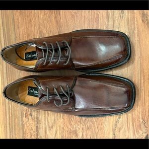 Salvanni Men's Lace-Up Dress Shoes